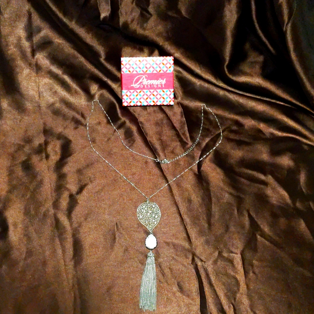 Premier design necklace